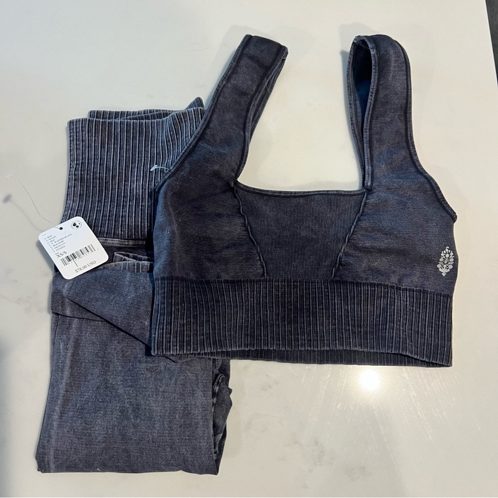 FP movement good karma set - Bra and leggings